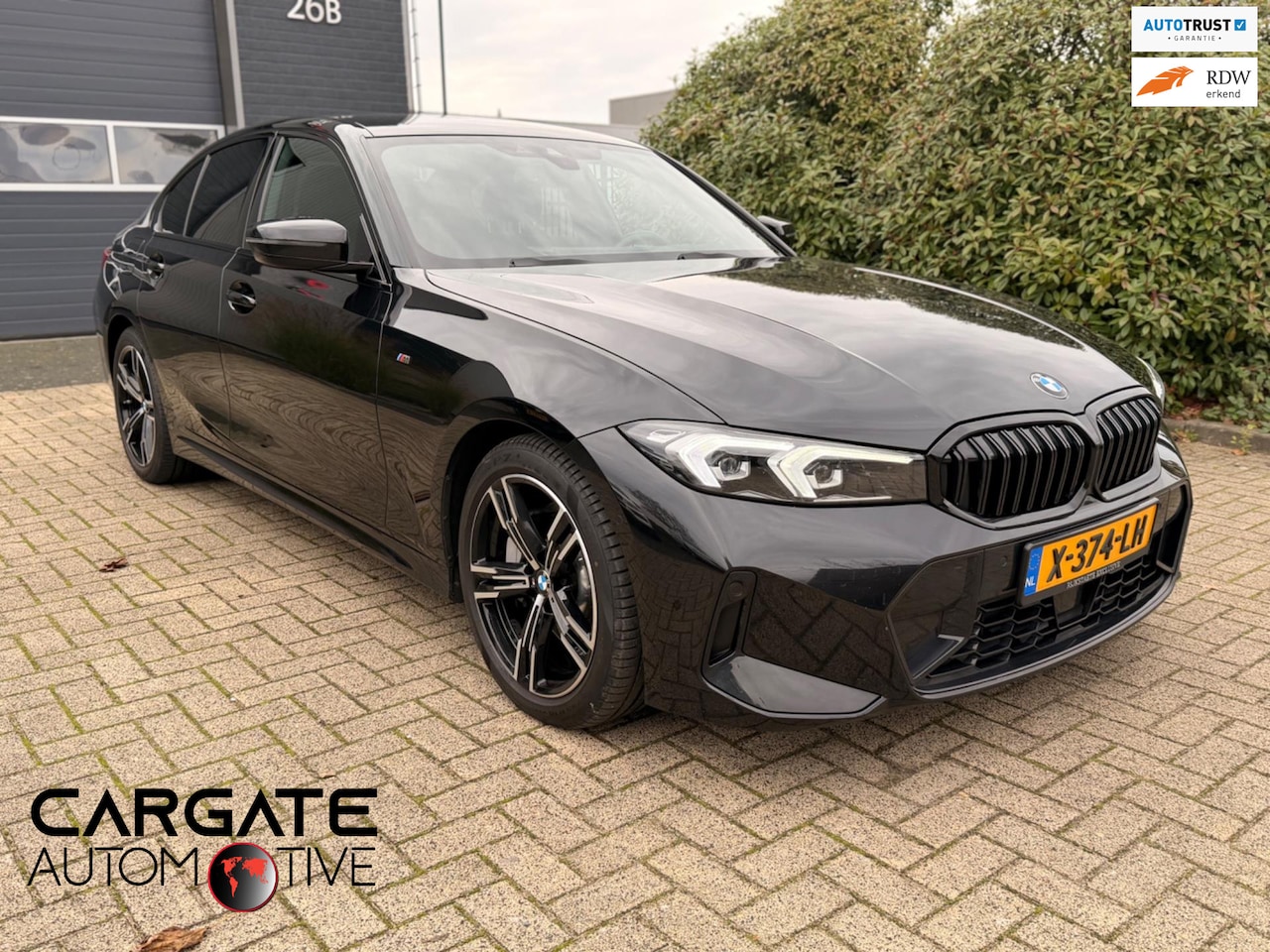 BMW 3-serie - 330d xDrive|Dealer Onderhouden|M-Pakket|Leer|Apk - AutoWereld.nl