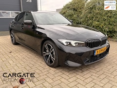 BMW 3-serie - 330d xDrive|Dealer Onderhouden|M-Pakket|Leer|Apk