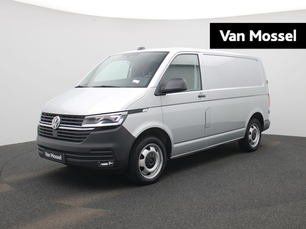 Volkswagen Transporter - 2.0 TDI L1H1 150PK GVW 3.200KG | Automaat | Trekhaak | Multifunctioneel Stuurwiel | Verwar - AutoWereld.nl