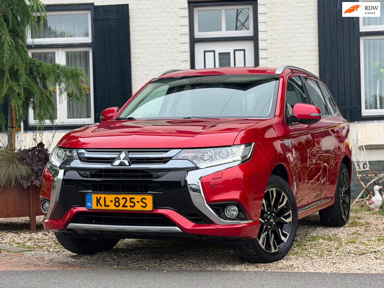 Mitsubishi Outlander - 2.0 PHEV Executive Edition|Navi|PDC|Prachtige auto! - AutoWereld.nl