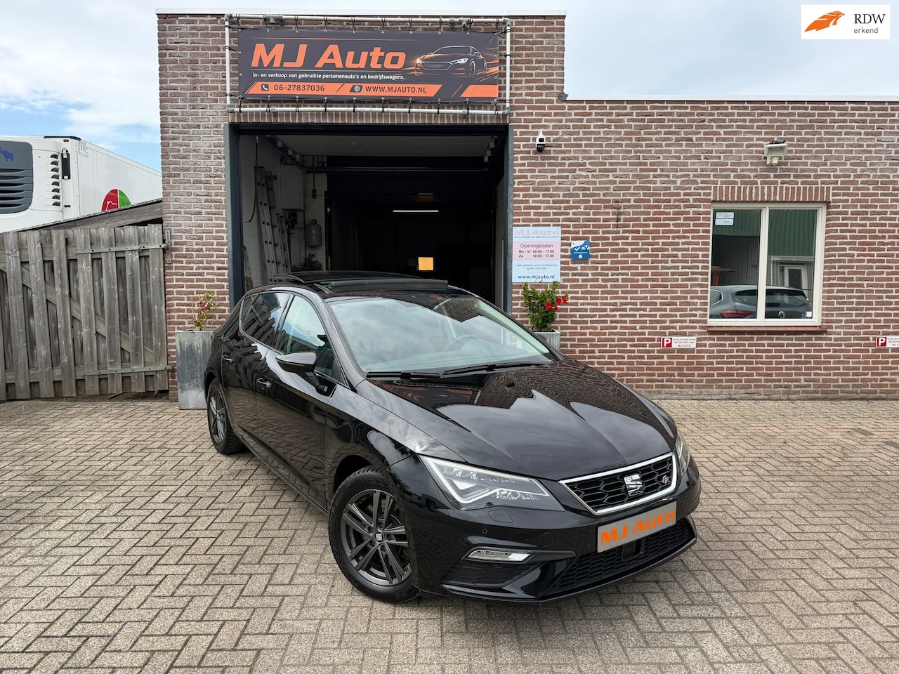 SEAT Leon - 1.8 TSI FR Business Intense panoramadak leder - AutoWereld.nl