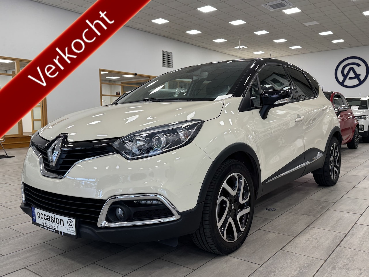 Renault Captur - 1.2 TCe DYNAMIQUE / AUTOMAAT / NAVIGATIE - AutoWereld.nl