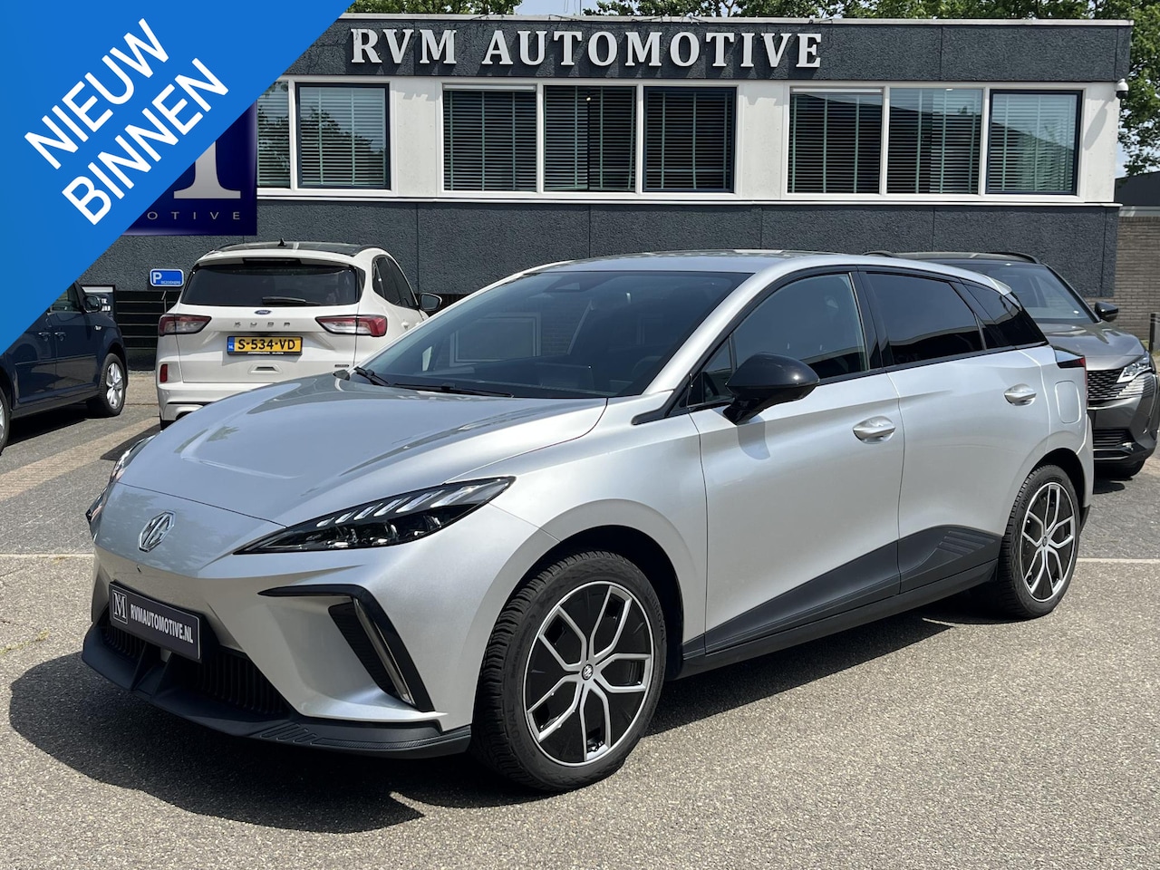 MG MG4 Electric - Luxury 64 kWh 360 CAMERA| 7 JAAR MG GARANTIE T/M 07-2031| ELEK. STOEL| DODE HOEK SENSOR| S - AutoWereld.nl