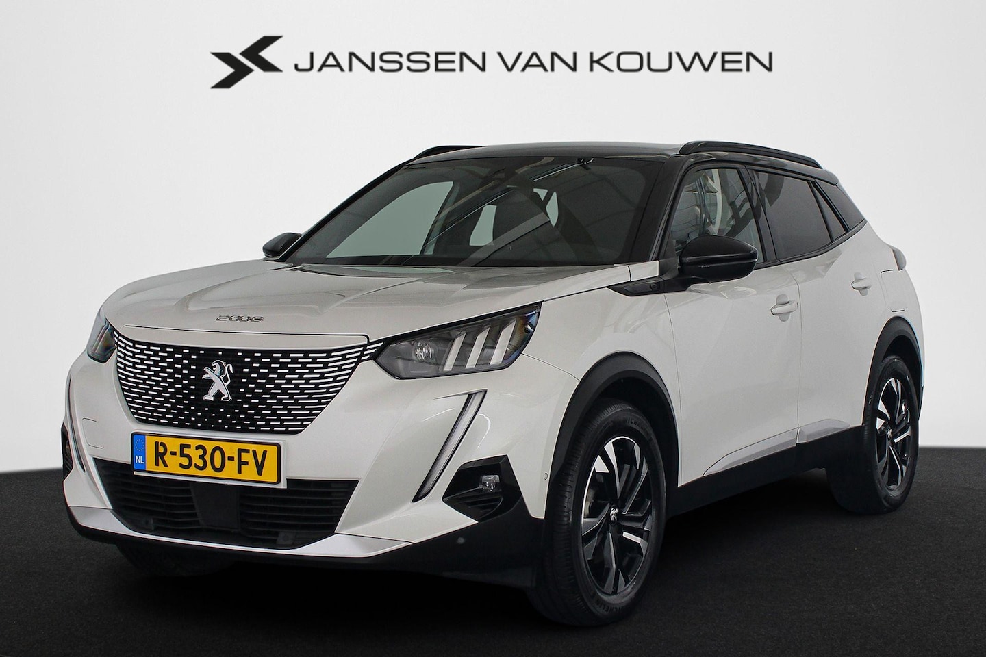 Peugeot e-2008 - EV GT 50 kWh Apple CarPlay Keyless Achteruitrijcamera LED Koplampen - AutoWereld.nl