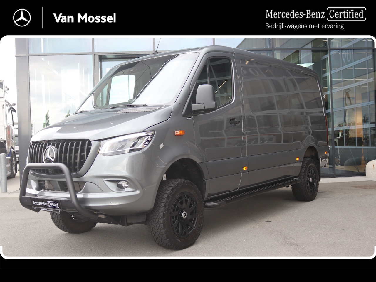 Mercedes-Benz Sprinter - 319 CDI Aut. L2H1 4X4 |NAVI/CLIMA/MBUX/4WD | Certified - AutoWereld.nl