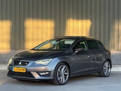 SEAT Leon - 2.0 TDI FR / Pano / Connect / APK