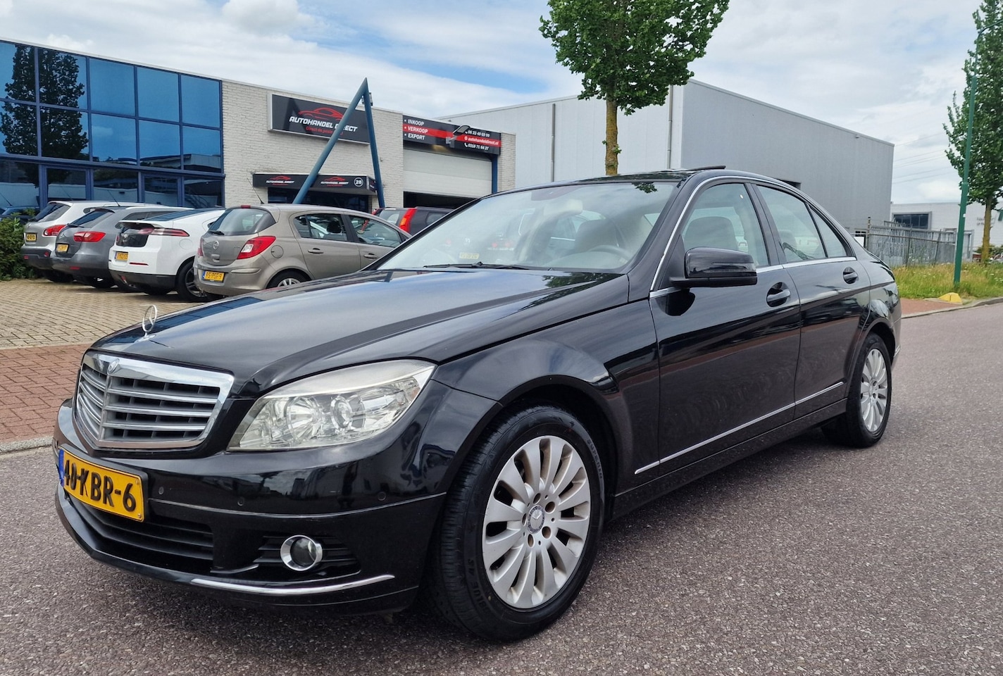 Mercedes-Benz C-klasse - 180 K BlueEFFICIENCY Business Class Elegance AUT PANO NAVI PSENSOR LEDER CRUISE 2 X SLEUTE - AutoWereld.nl