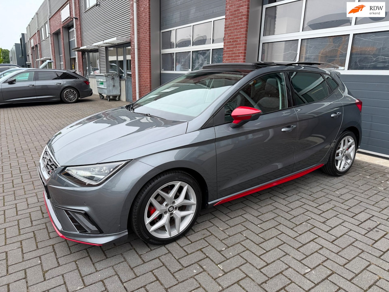 SEAT Ibiza - 1.0 TSI DSG FR LED Pano Alcantara Carplay Camera - AutoWereld.nl