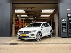 Volkswagen T-Roc - 1.5 TSI Sport Business R-Line| Pano | Acc | Beat By Dre | Lane Assist |