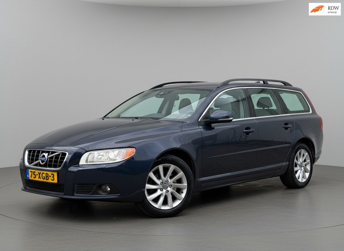 Volvo V70 - 1.6 T4 Limited Edition|Automaat|Trekhaak|Navi|Elektrische-klep|Cruise - AutoWereld.nl