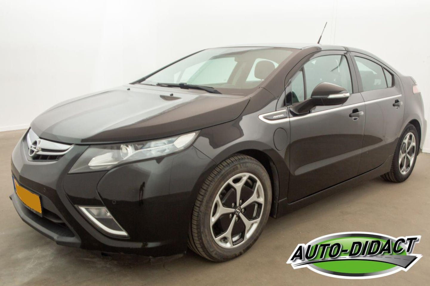 Opel Ampera - 1.4 HYBRIDE Autom Navi Camera Clima - AutoWereld.nl