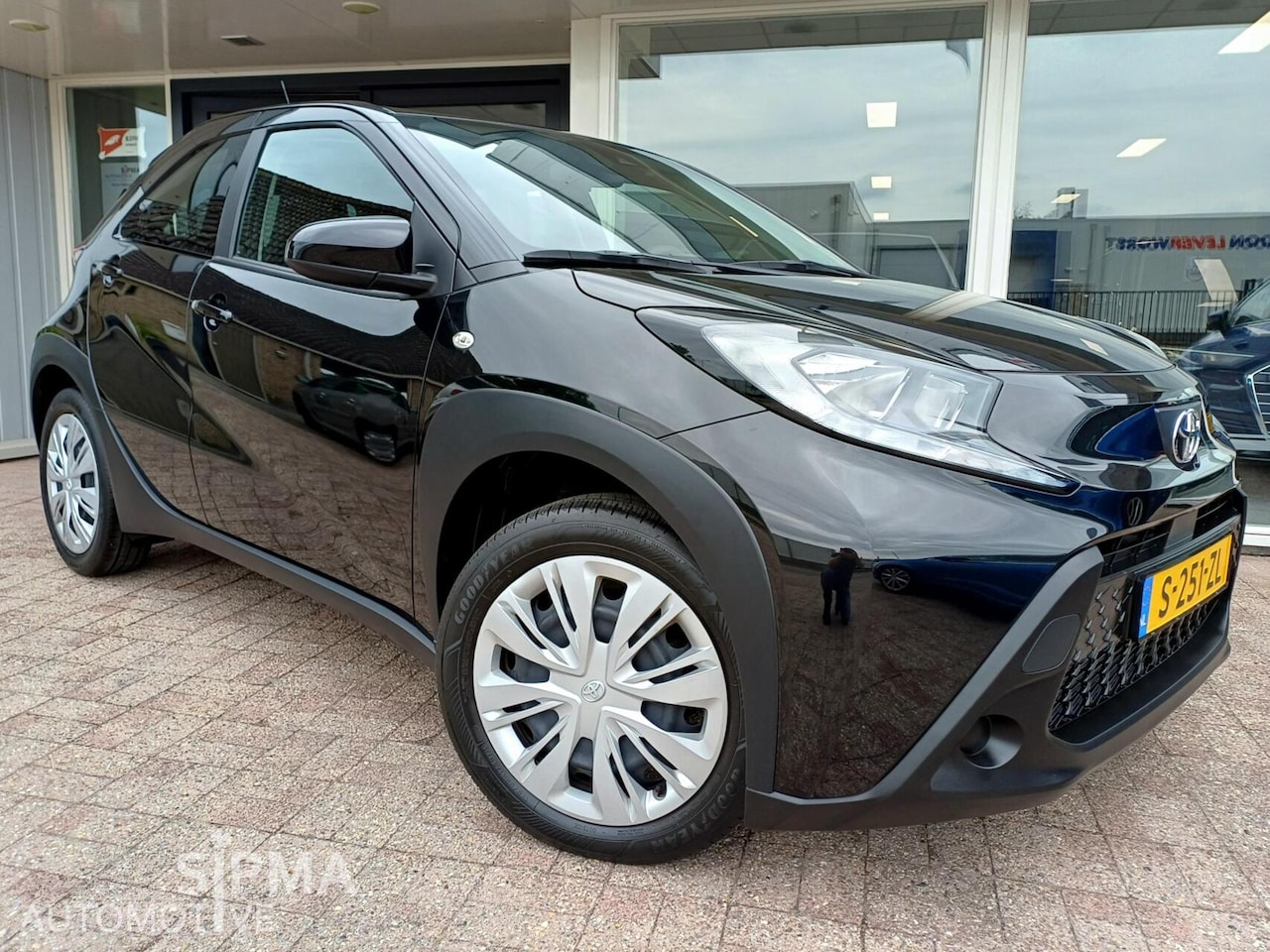 Toyota Aygo X - 1.0 VVT-i MT Play 5dkm!/2023/Cruise/Airco - AutoWereld.nl