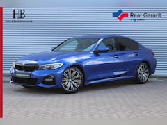 BMW 3-serie - 320i M-Sport/Shadow/Camera/Stoelverw/Carplay/Led