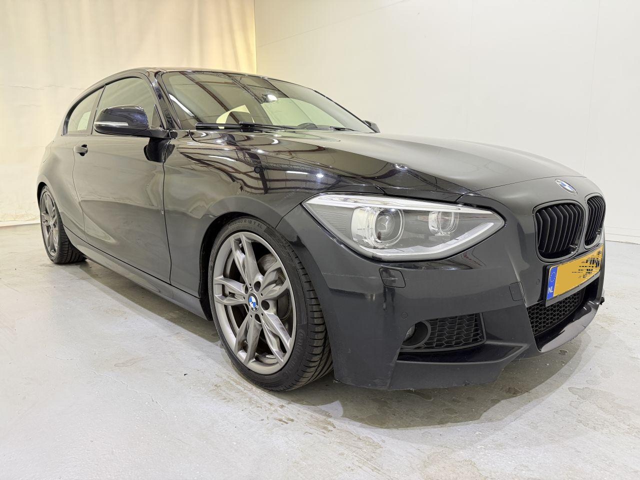 BMW 1-serie - 125d High Executive M Aut8 - AutoWereld.nl