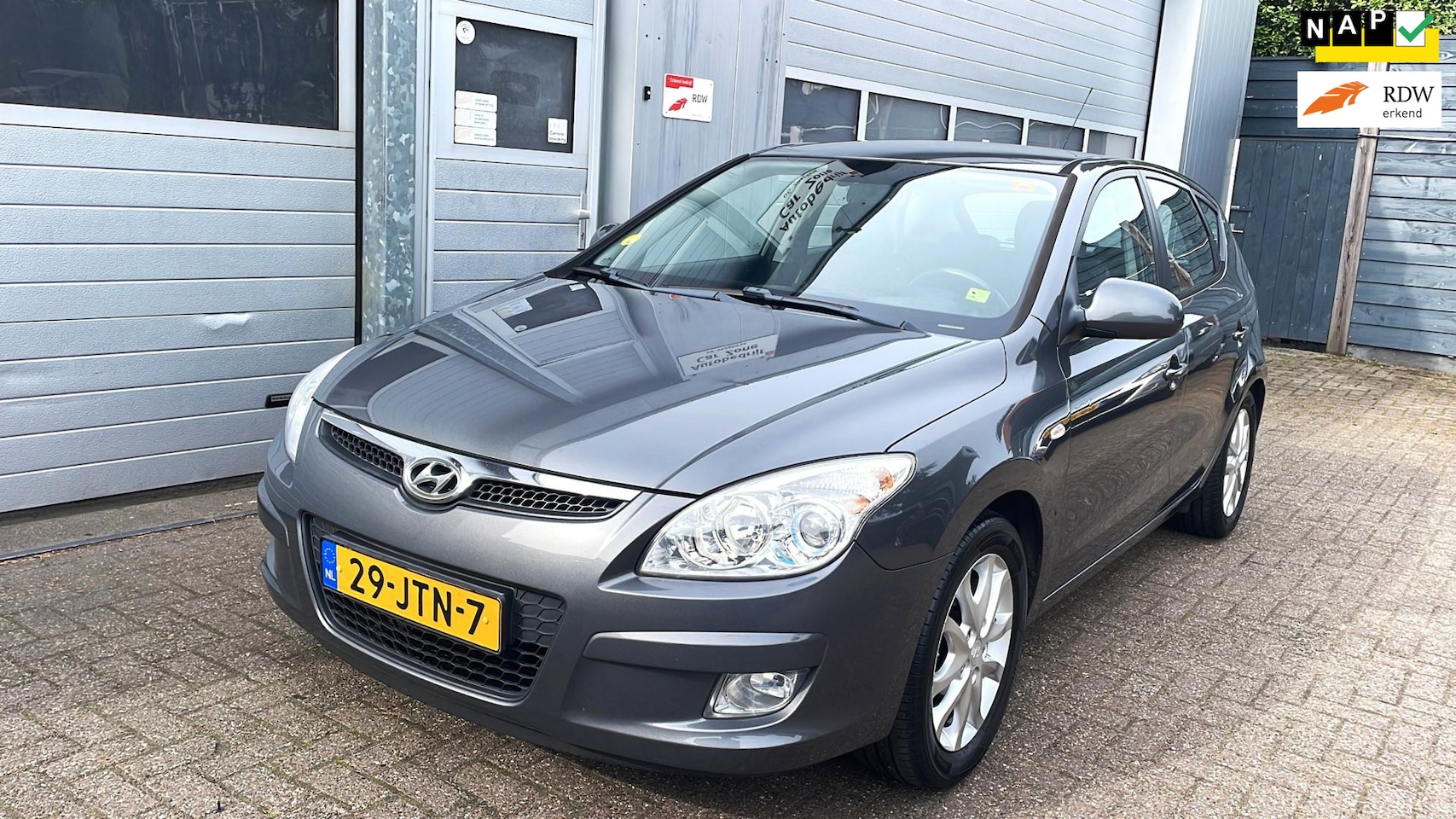 Hyundai i30 - 2.0i Style-Leder-Clima-Cruise-Trekhaak-New APK - AutoWereld.nl