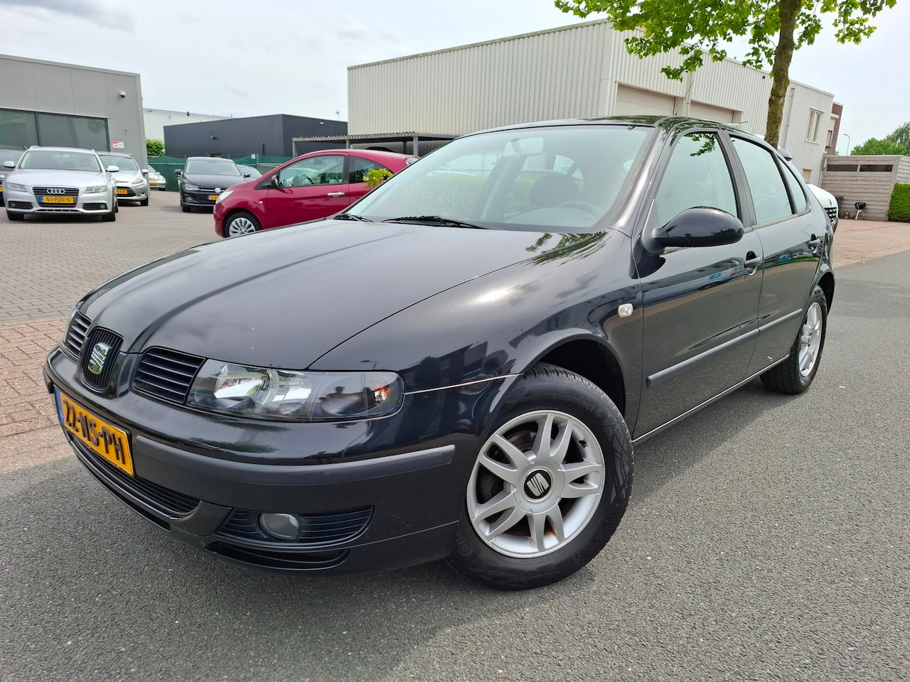 SEAT Leon - 1.6-16V Stella AIRCO/CRUISE/TREKHAAK! - AutoWereld.nl