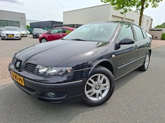SEAT Leon - 1.6-16V Stella AIRCO/CRUISE/TREKHAAK