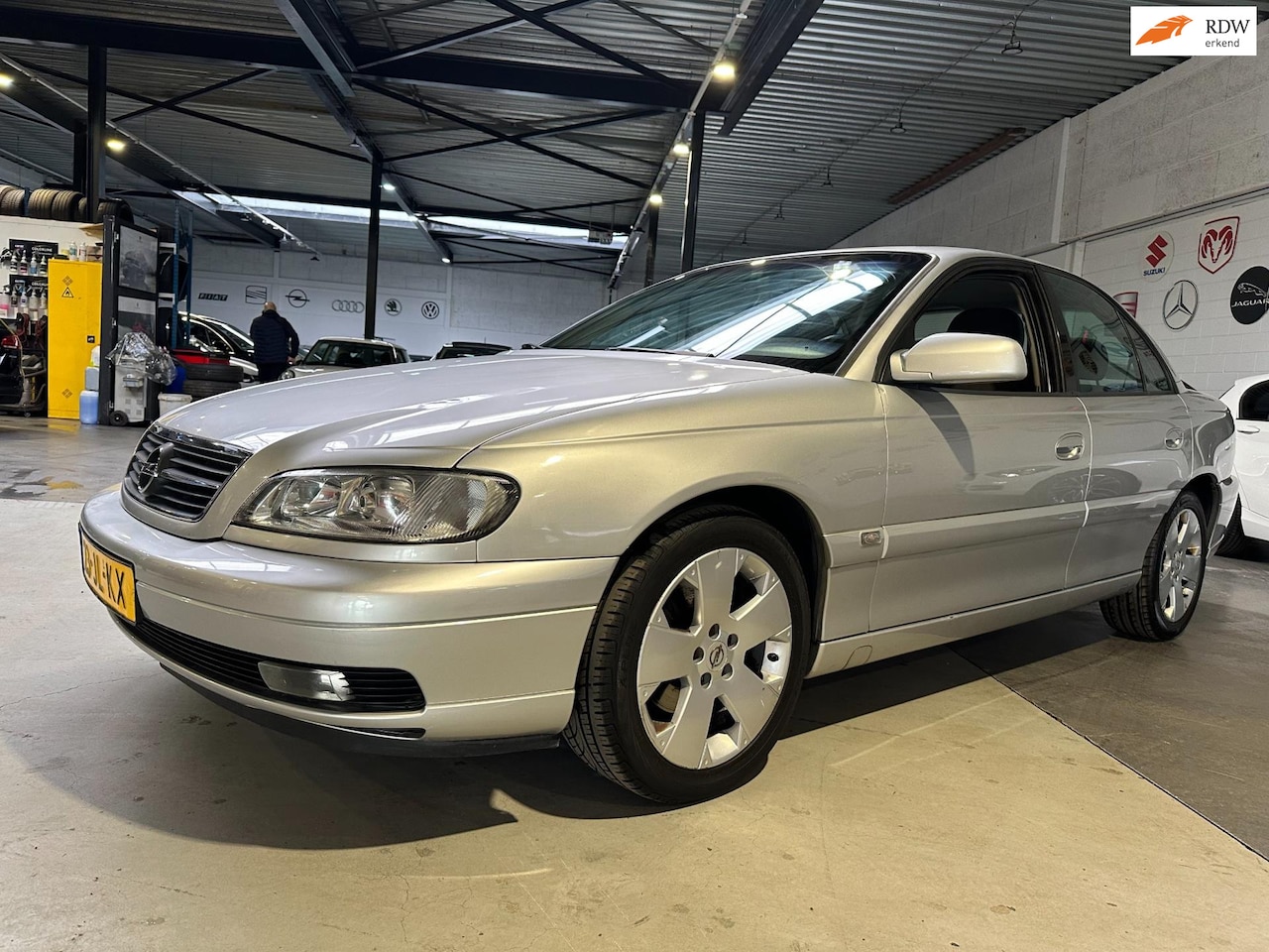 Opel Omega - 2.2i-16V Business Edition/Trekhaak/Apk nieuw - AutoWereld.nl
