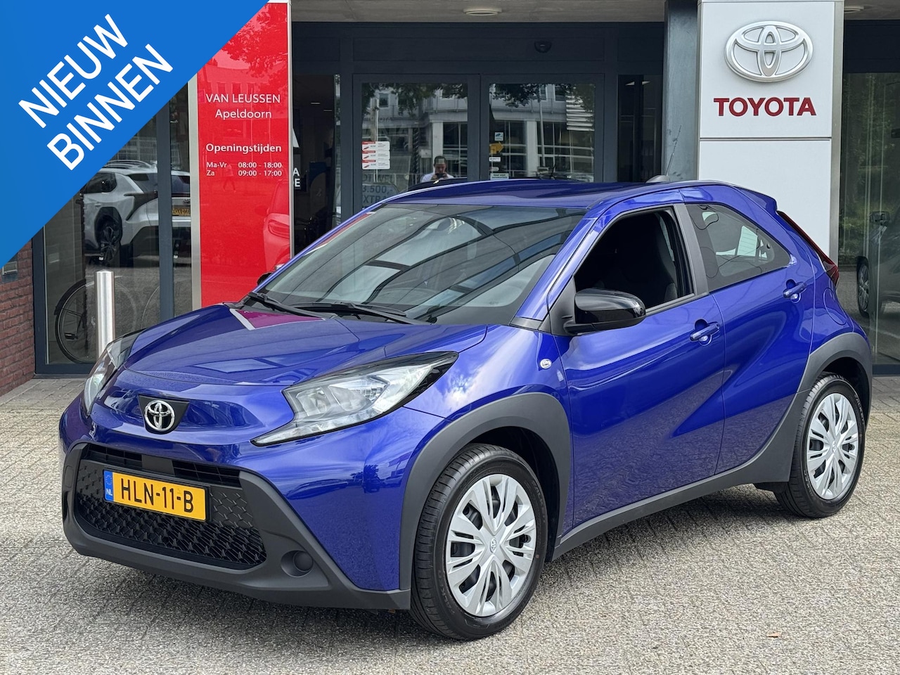 Toyota Aygo X - 1.0 VVT-i MT Play APPLE/ANDROID AD-CRUISE CAMERA AIRCO DAB+ LICHTSENSOR - AutoWereld.nl