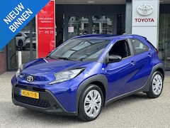 Toyota Aygo X - 1.0 VVT-i MT Play APPLE/ANDROID AD-CRUISE CAMERA AIRCO DAB+ LICHTSENSOR