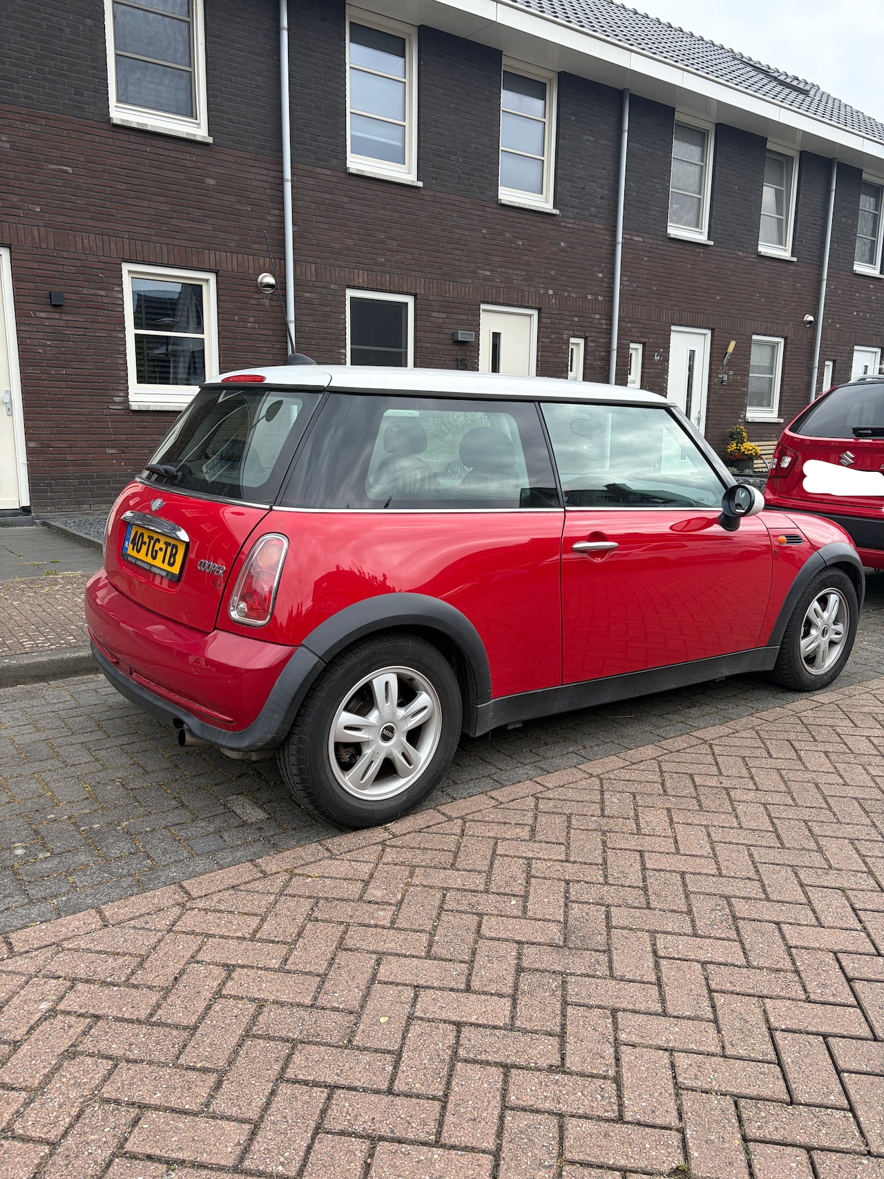 MINI 3-Deurs - 1.6 Cooper Pepper Cooper 1.6 Pepper - AutoWereld.nl