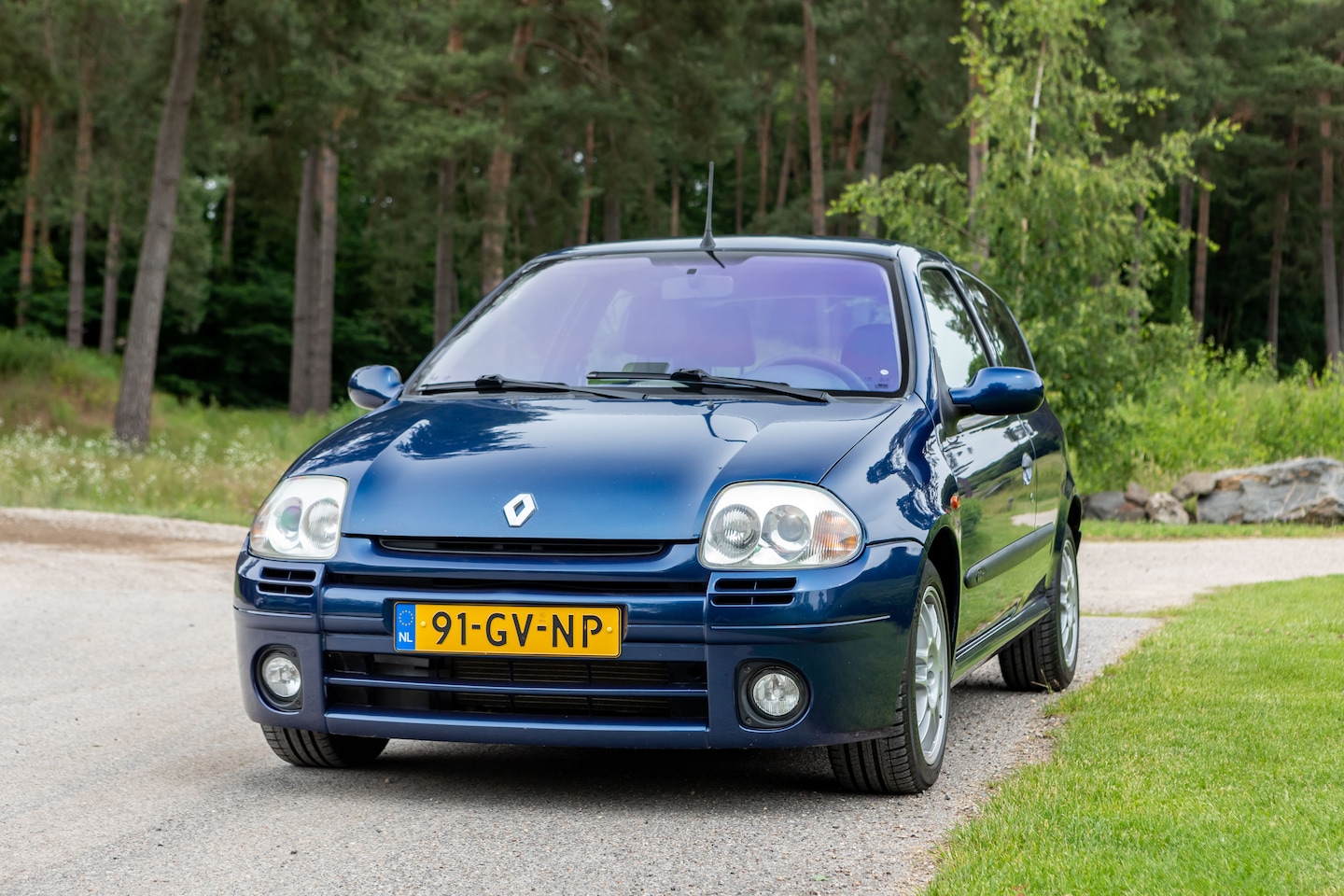 Renault Clio - 2.0-16V Sport - AutoWereld.nl