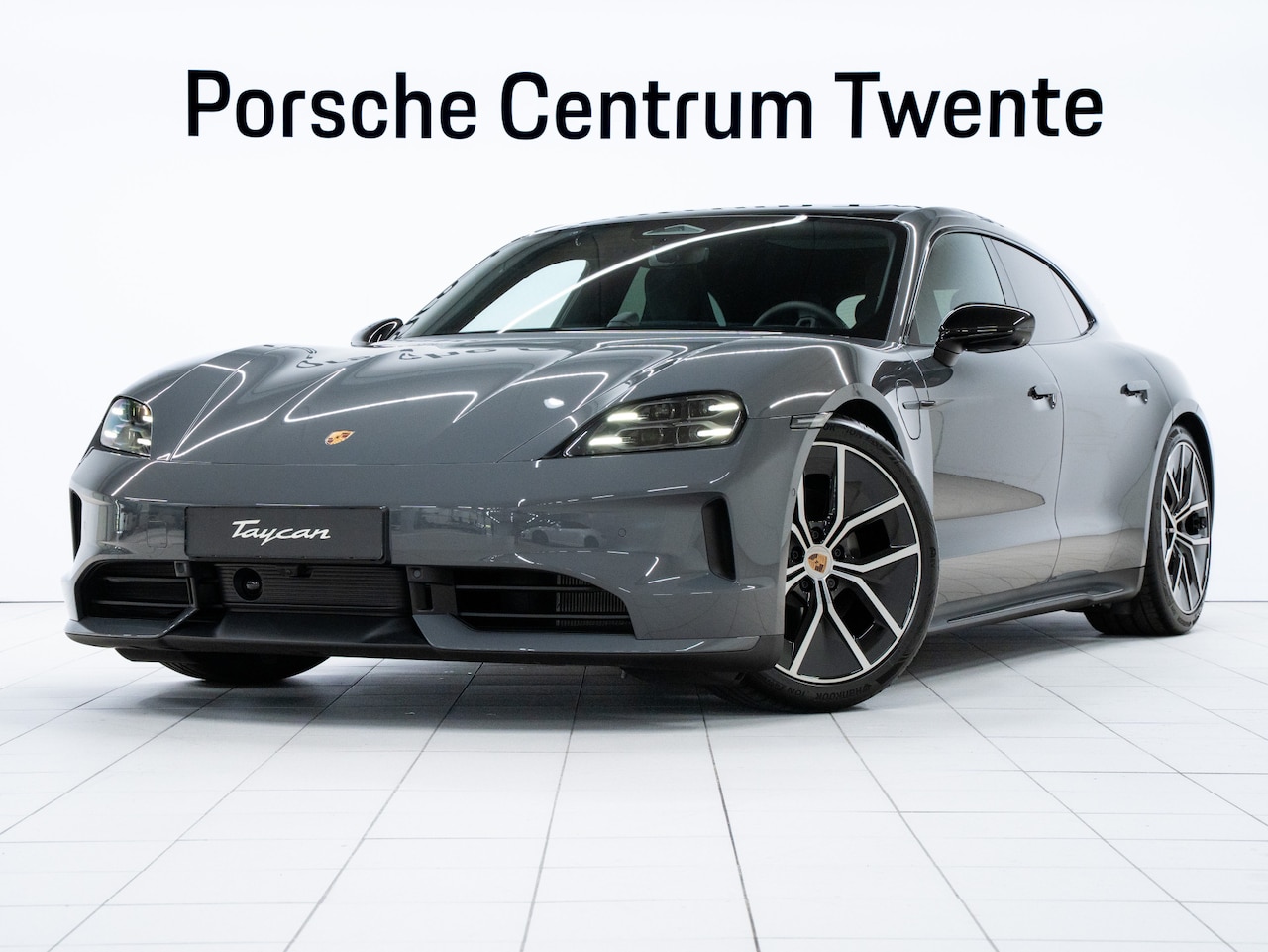 Porsche Taycan Sport Turismo - Black Edition - AutoWereld.nl