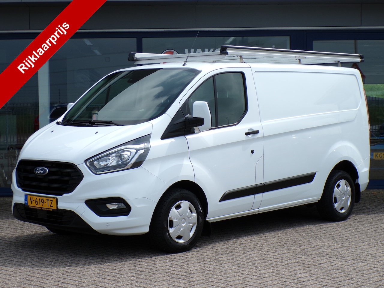 Ford Transit Custom - 280 2.0 TDCI L1H1 Trend 280 2.0 TDCI L1H1 Trend, Trekhaak /Sensoren V + A / Bluetooth / Imperiaal / Betonplex vloe - AutoWereld.nl
