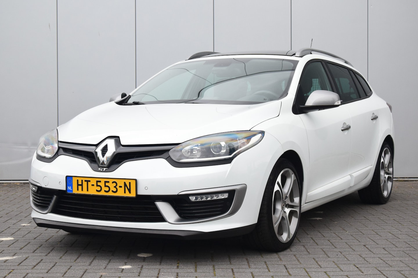 Renault Mégane Estate - 2.0 Turbo GT-Line Leer/Verwarmd Bose Pano/dak Priv/Glass Parelmoer Trekhaak - AutoWereld.nl