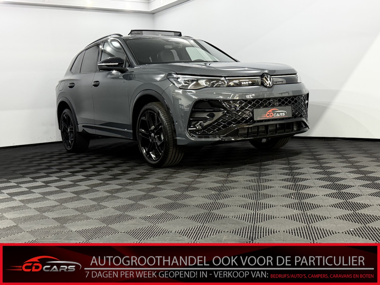 Volkswagen Tiguan - 1.5 eHybrid R-Line Edition Plug-in 272 PK Panoramadak, 360 Camera, Leder, Head-up display, - AutoWereld.nl