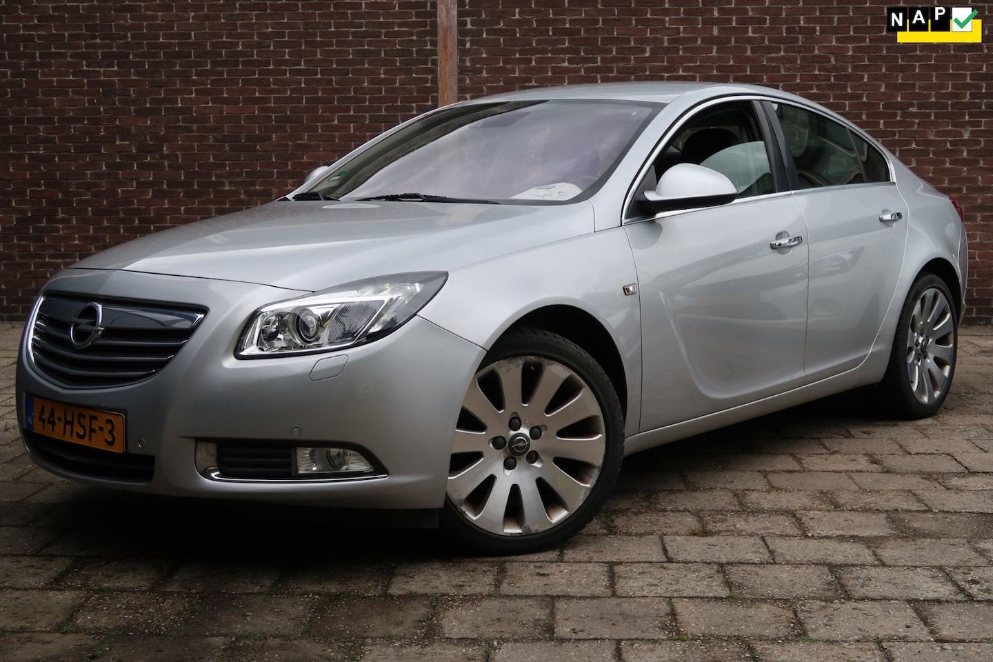 Opel Insignia - 2.0 T Executive *Rijklaarprijs *Automaat *Onderhouden - AutoWereld.nl