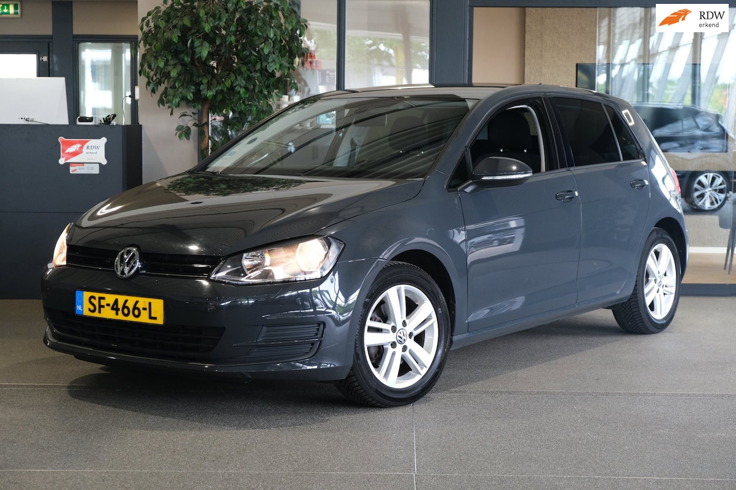 Volkswagen Golf - 1.4 TSI ACT Highline Navi Climate Pdc - AutoWereld.nl
