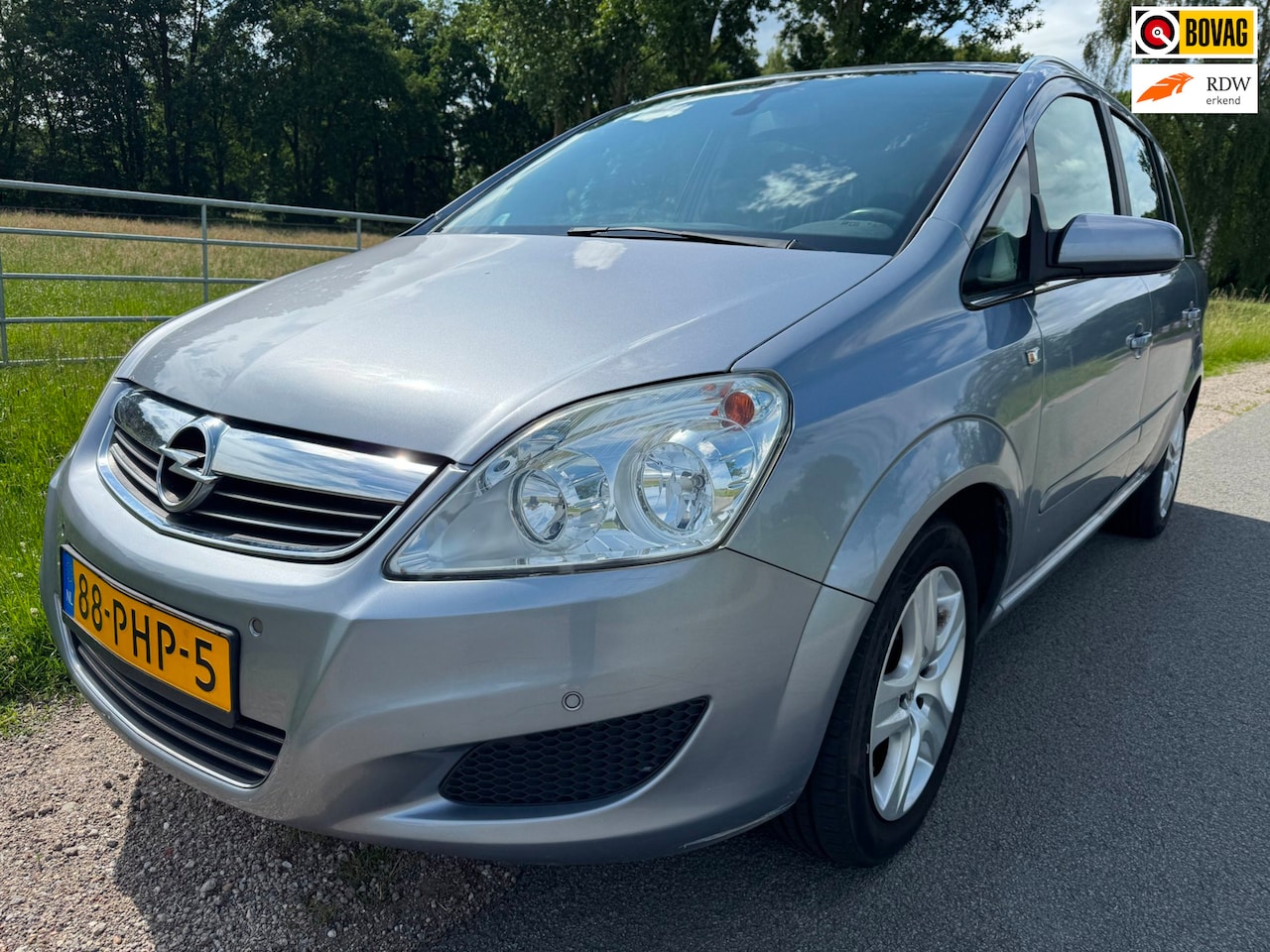 Opel Zafira - 1.6 Business met airco en trekhaak - AutoWereld.nl