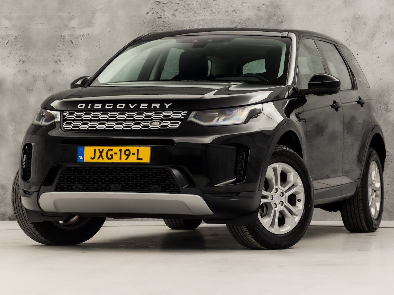 Land Rover Discovery Sport - P200 2.0 S 200Pk Automaat (APPLE CARPLAY, GROOT NAVI, CAMERA, LEDER, STUUR/STOELVERWARMING - AutoWereld.nl