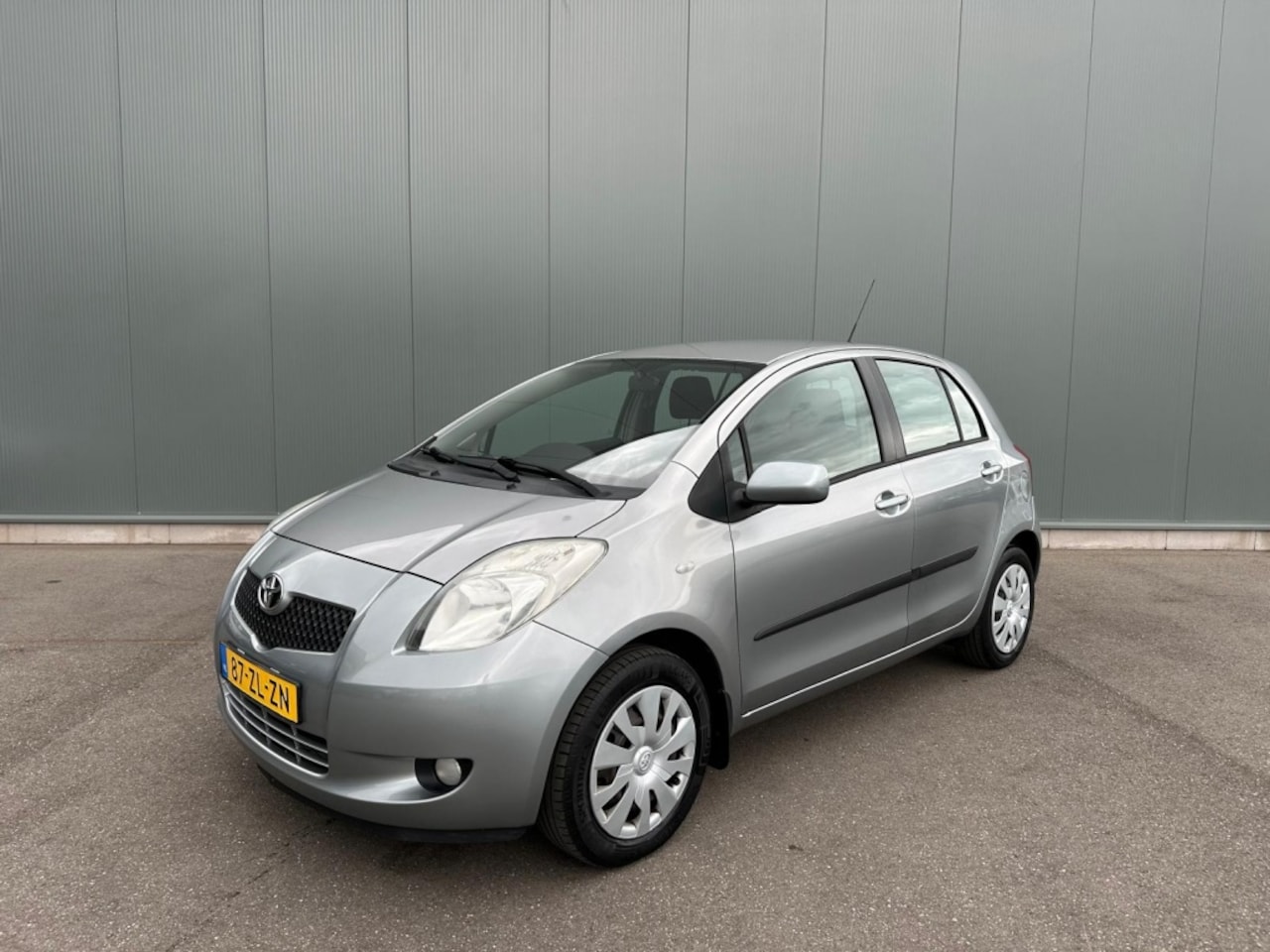 Toyota Yaris - 1.3 VVTi Sol MMT AIRCO | ONDERHOUDSBOEKJE | NAP ! - AutoWereld.nl