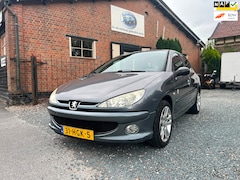 Peugeot 206 - 1.4 Génération ( Airco + Elektrische ramen )