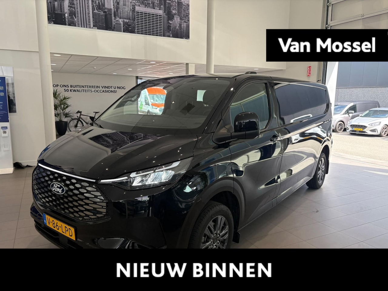 Ford E-Transit Cust. - 320 L2H1 Limited 65 kWh CAMERA | APPLE CARPLAY | STOEL - STUUR - VOORRUIT VERWARMING | TRE - AutoWereld.nl