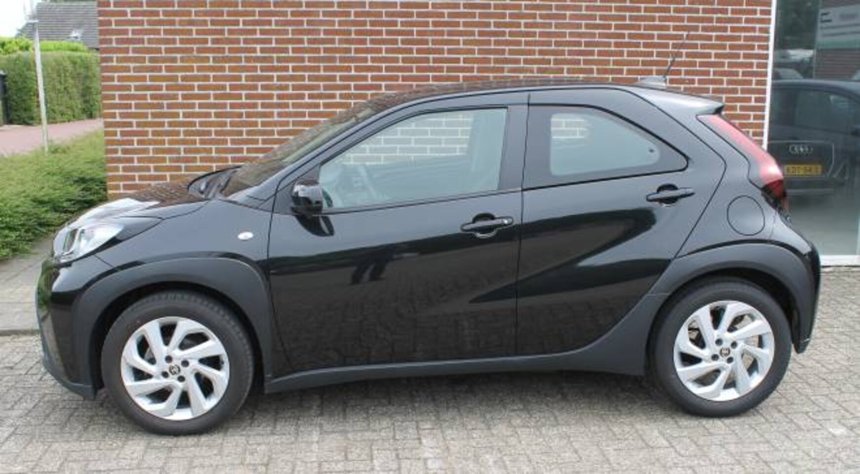 Toyota Aygo X - 1.0 VVT-i MT play 1.0 VVT-i MT 72pk Play
