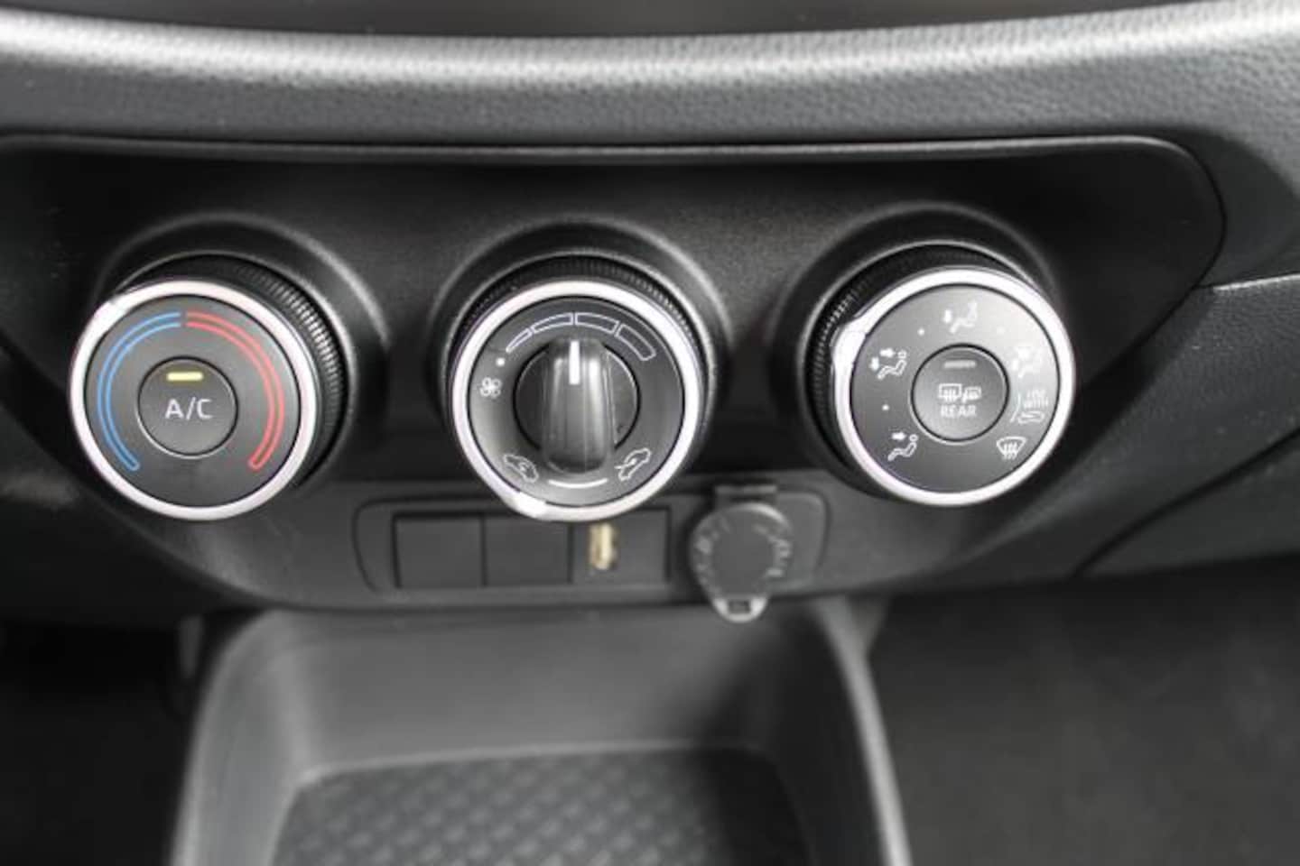 Toyota Aygo X - 1.0 VVT-i MT play 1.0 VVT-i MT 72pk Play