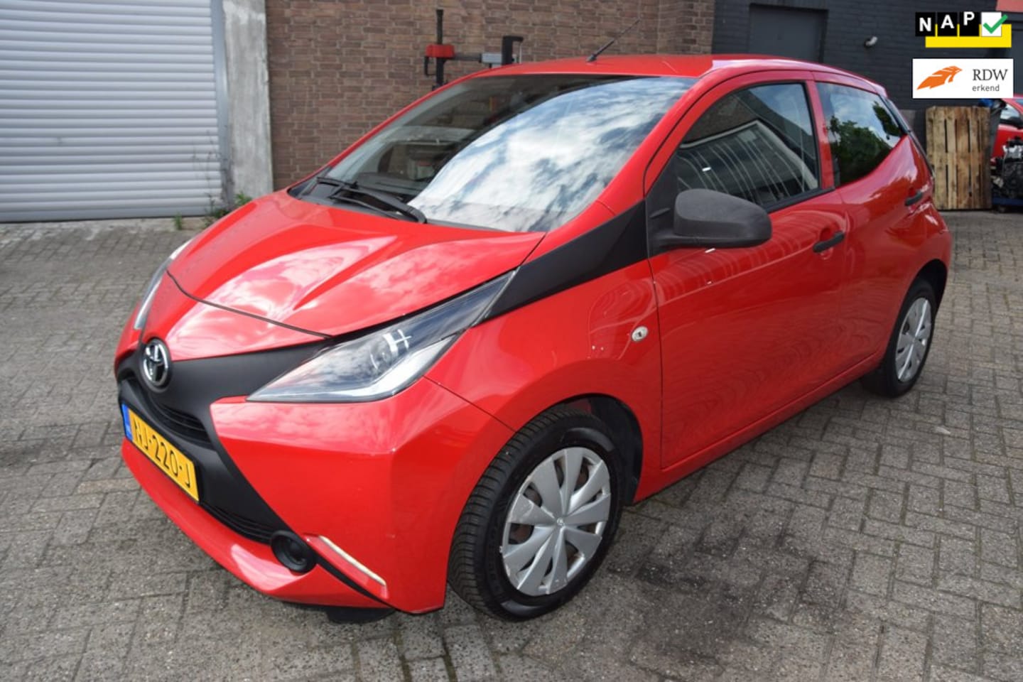 Toyota Aygo - 1.0 VVT-i x-now 1.0 VVT-i x-now - AutoWereld.nl