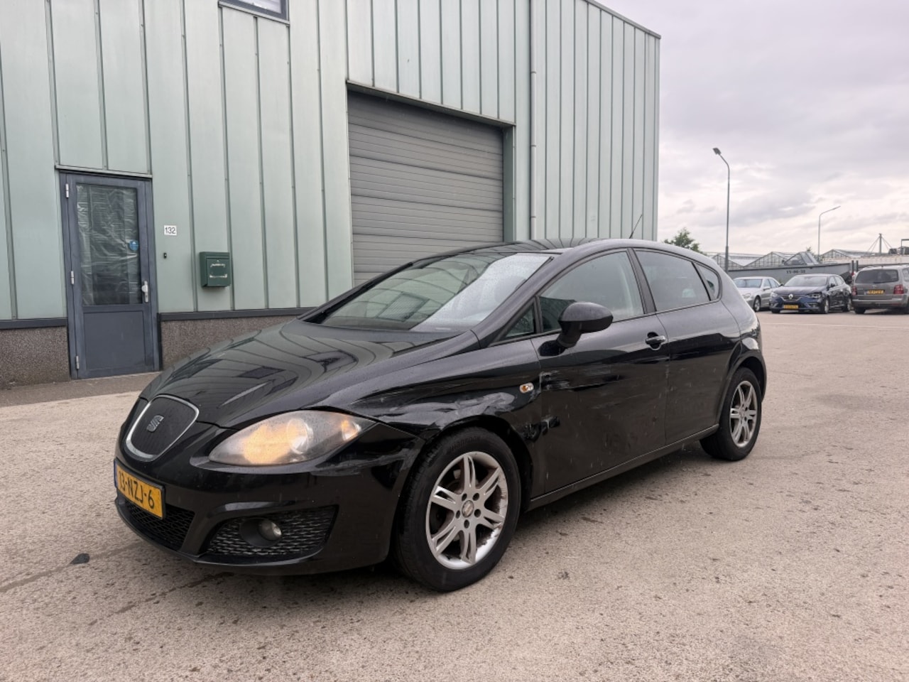 SEAT Leon - 1.6 TDI Eco. Bnsline 2011 EURO5 schade scherm - AutoWereld.nl