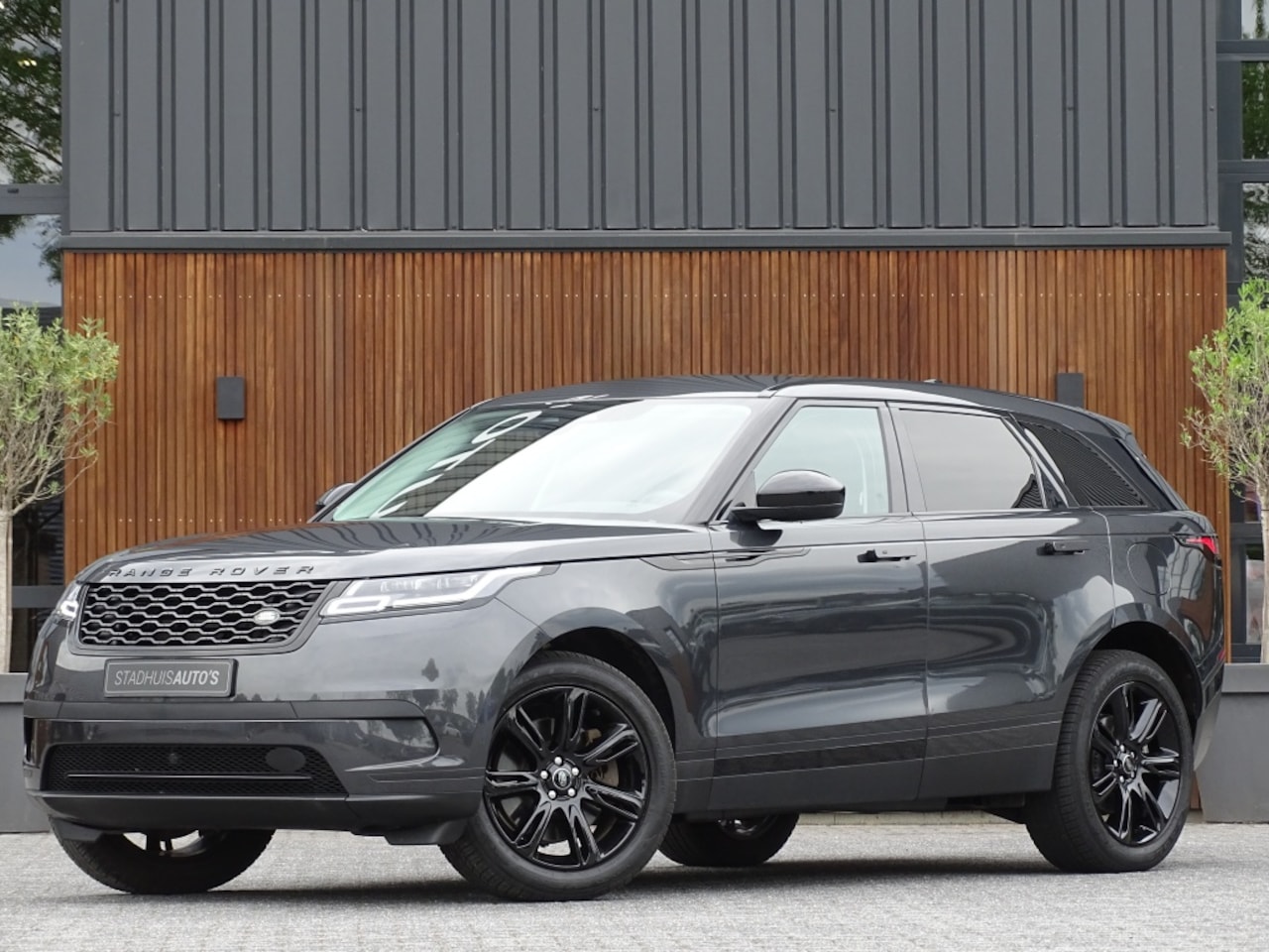 Land Rover Range Rover Velar - P400e 404PK Hybrid S / 2023 / Meridian / Narvik Edit. / LED - AutoWereld.nl