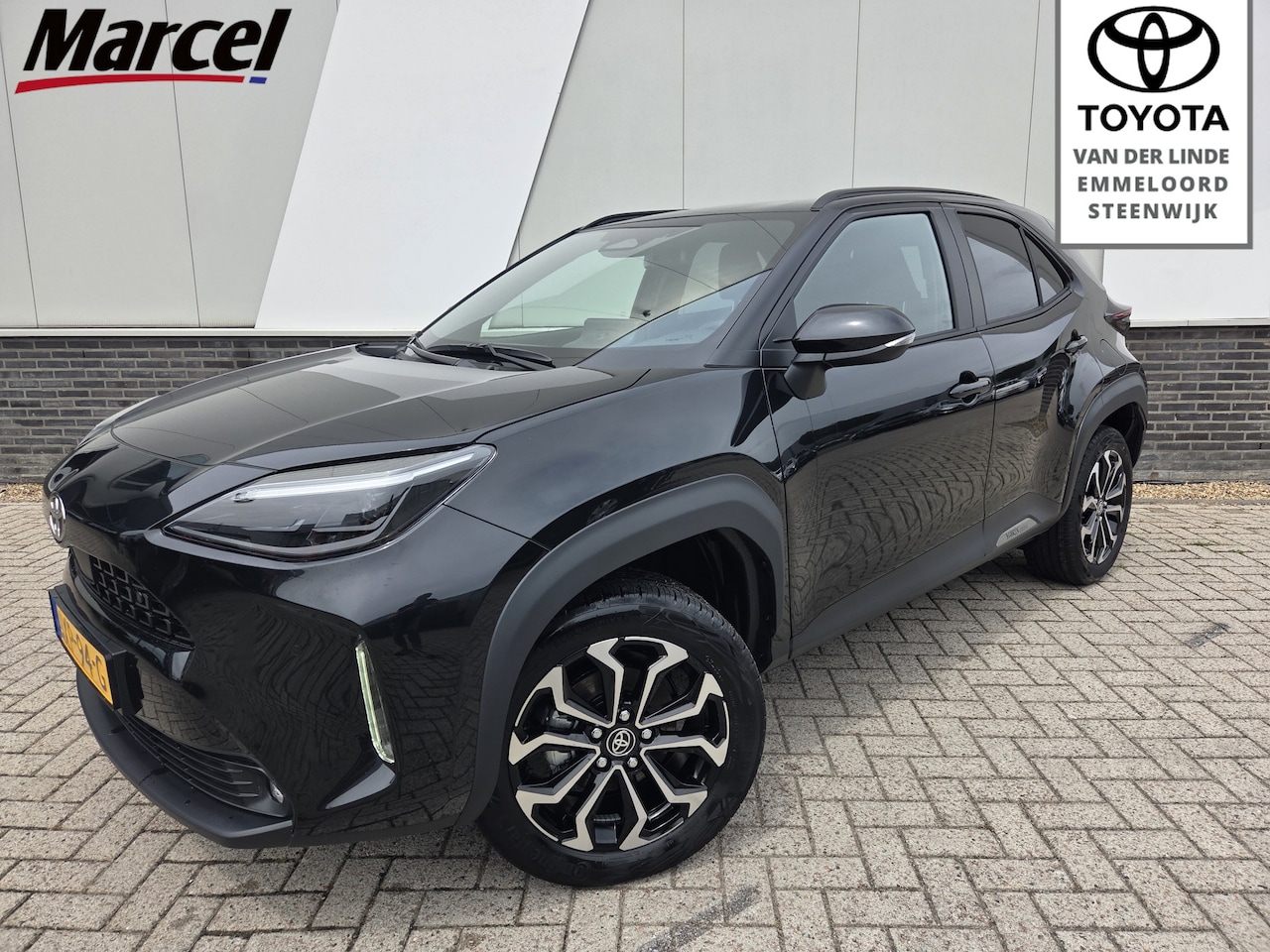 Toyota Yaris Cross - 1.5 Hybrid 130 Dynamic Comfort Pack Stoel stuur Verwarmd Parkeersensoren BSM - AutoWereld.nl