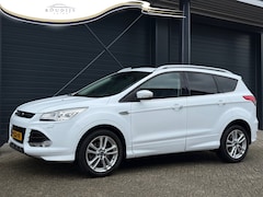 Ford Kuga - 1.6 Titanium Plus 4WD, Panodak, Camera, Dodehoek, Keyless, Trekhaak
