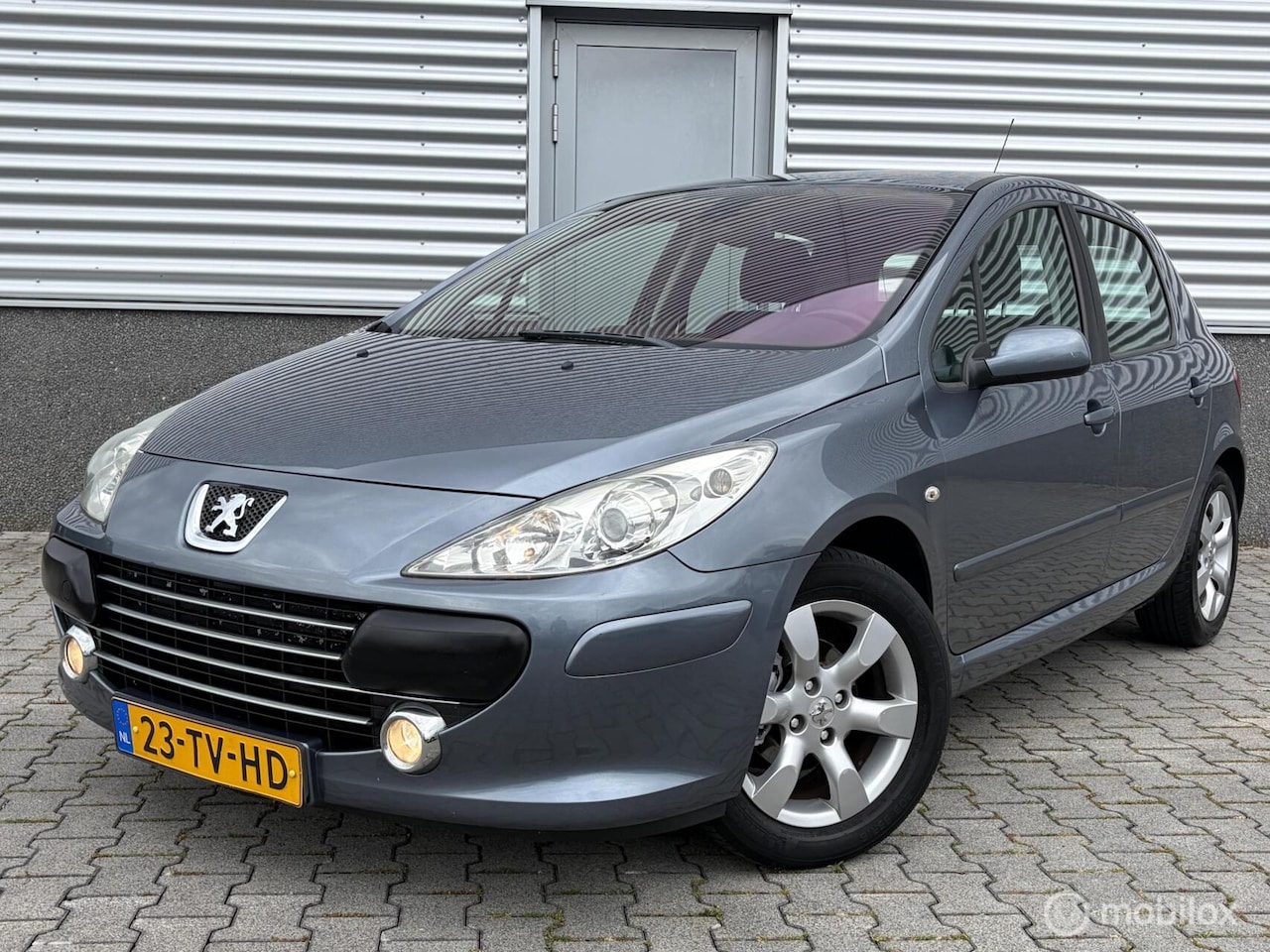 Peugeot 307 - 1.6-16V Premium Cruise,Airco,Trekhaak - AutoWereld.nl