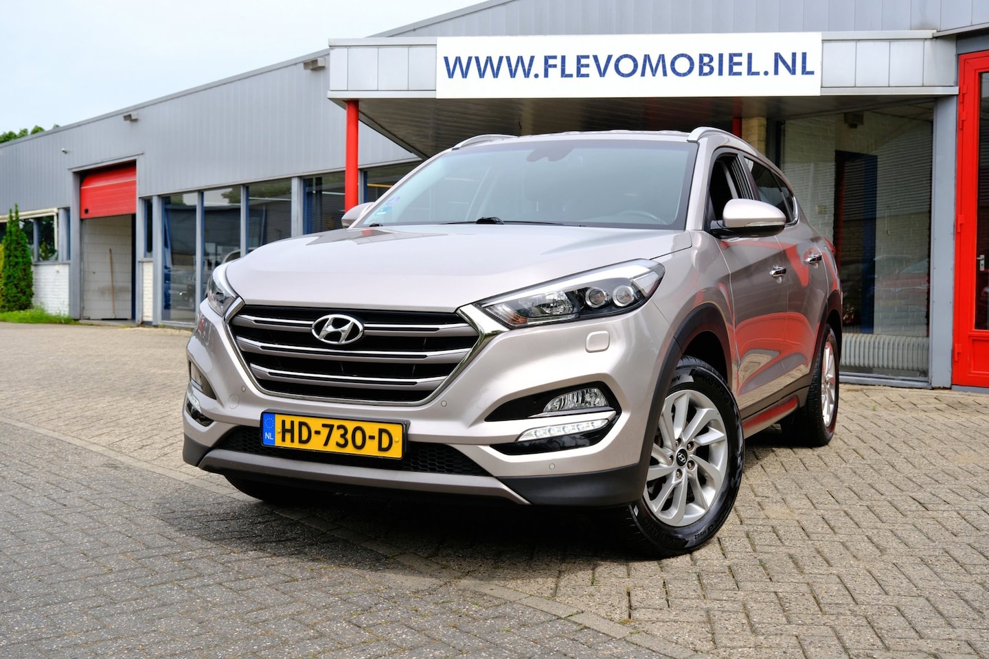 Hyundai Tucson - 1.6 GDi Premium Leder|Navi|Cam|LMV - AutoWereld.nl