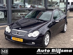 Mercedes-Benz C-klasse Sportcoupé - 200 K. Panorama dak, indianapolis, zeer net,