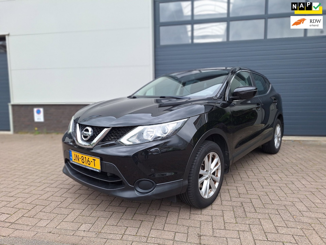 Nissan Qashqai - | 1.2 Visia | Cruise control | Airco | Parkeer sensoren | Lage kilometerstand | - AutoWereld.nl