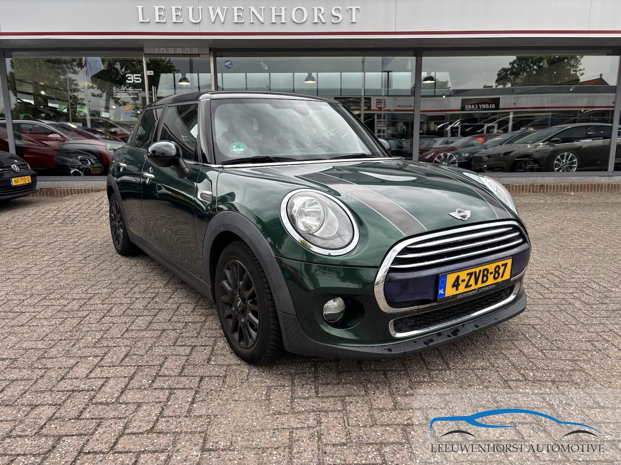 MINI 5-Deurs - 1.5 Cooper Chili, HUD, PDC, sportstoelen, half leer, dealer onderhouden - AutoWereld.nl
