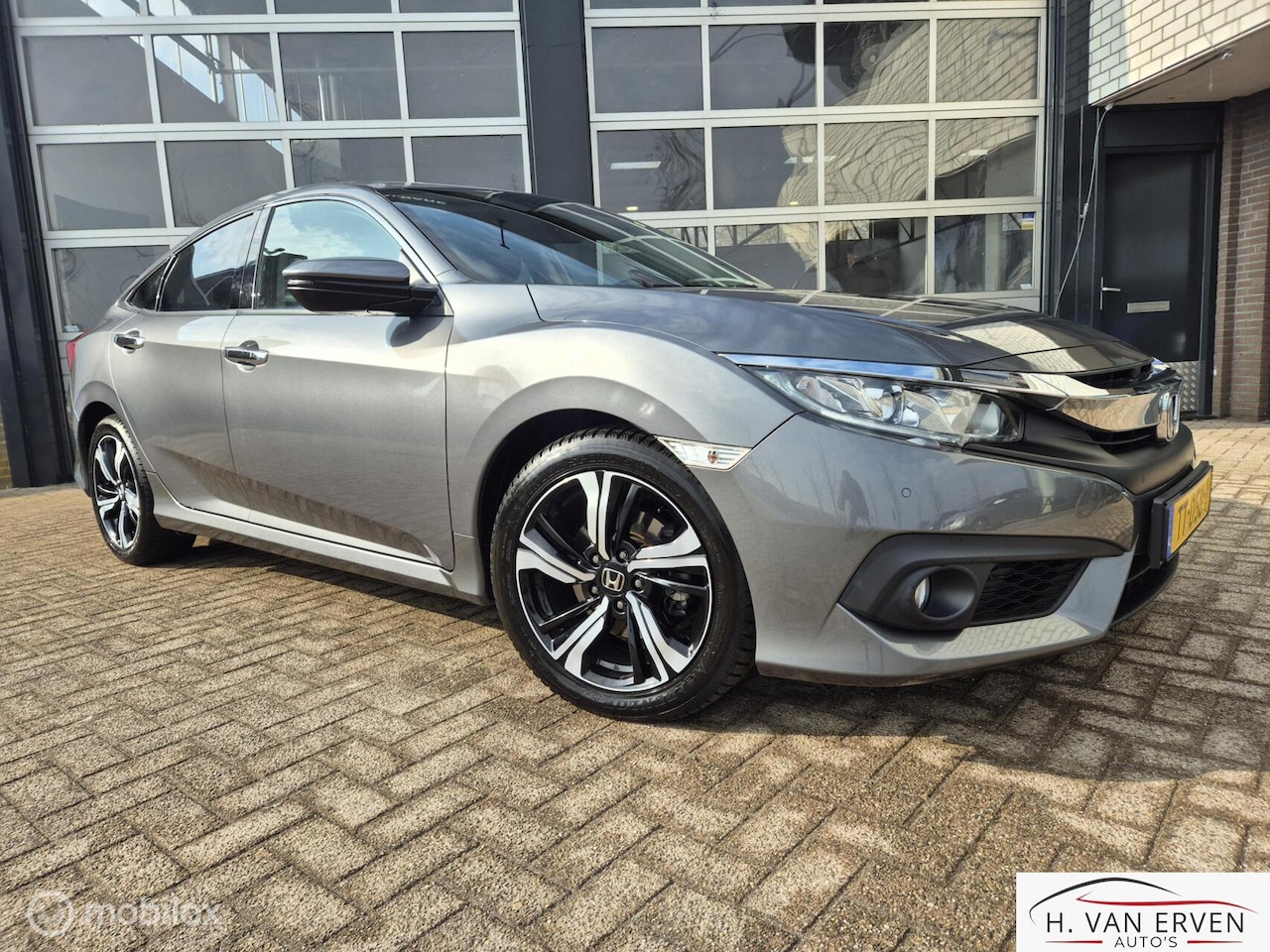Honda Civic - 1.5 i-VTEC Elegance 69000KM NAP! - AutoWereld.nl